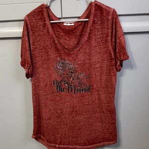 Maurices Red Graphic Short Sleeve Tee